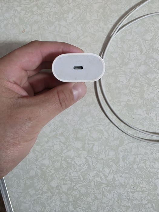 Продам Зарядку Apple Оригинал на IPHONE  15000