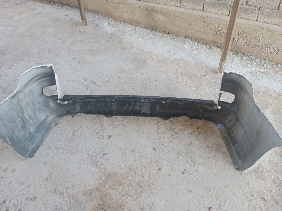 Бампер Toyota L 200