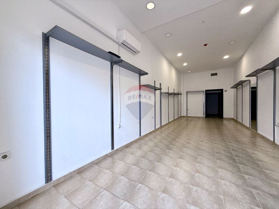 Продава се Магазин в к.к. Златни пясъци - 78 кв.м за 1550 €/кв.м - Снимка #9