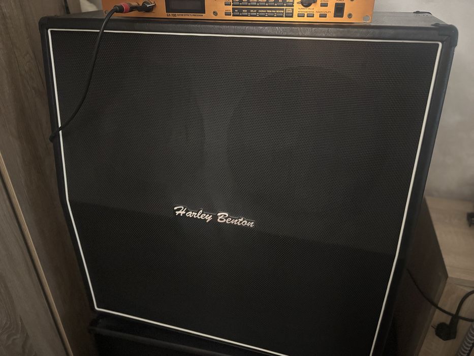 cabinet chitara celestion v30 harley benton 4x12