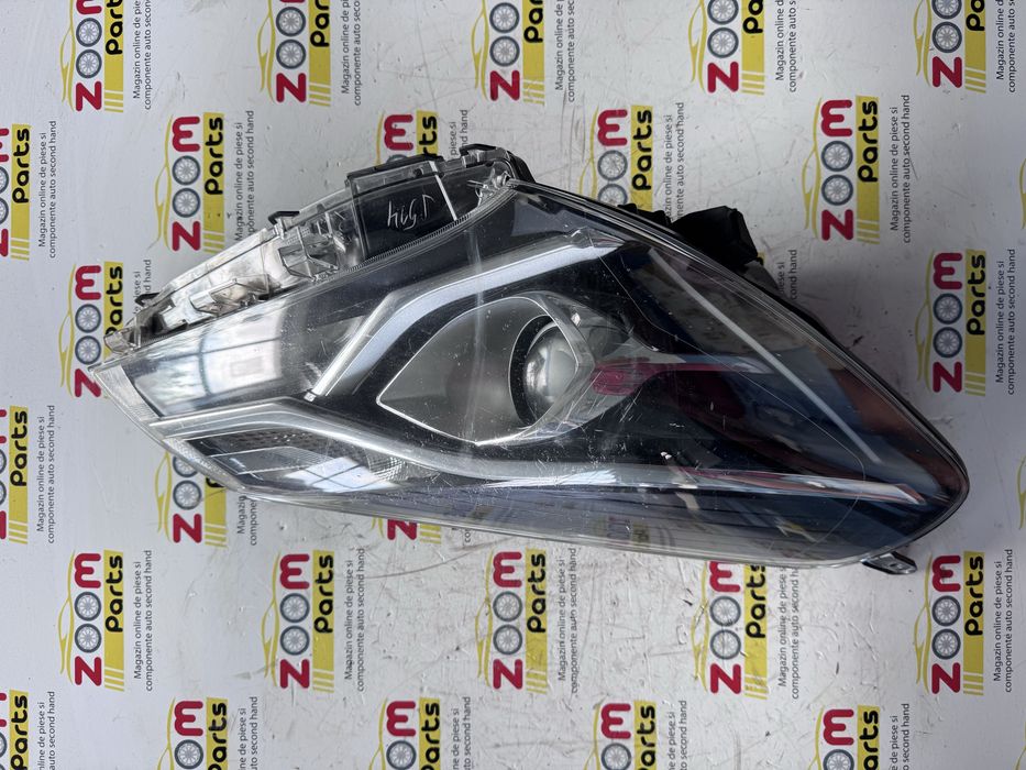 Far dreapta lupa si led Toyota Yaris facelift 2017-2019