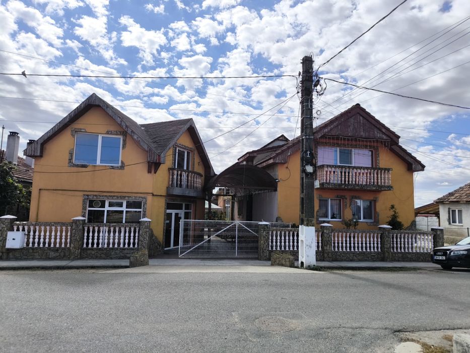 Casa cu spatiu comercial