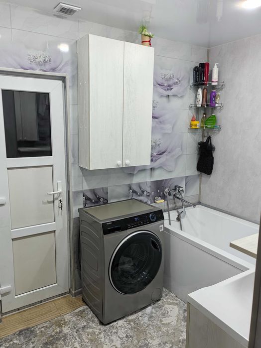 Продам квартиру из 5 комнат в  4 микрораоне