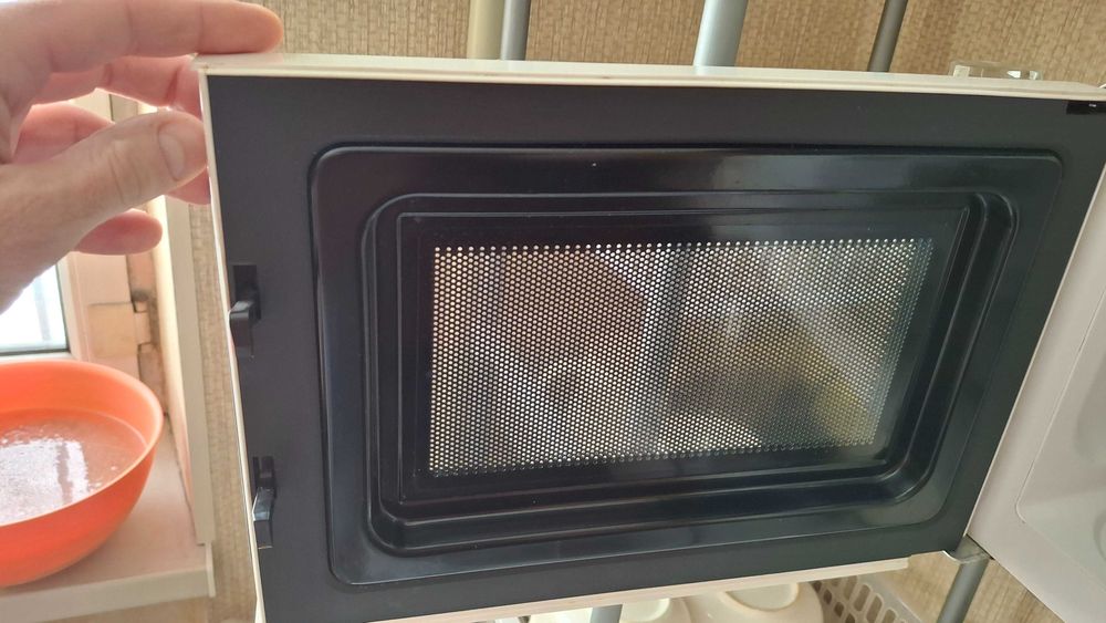 Микроволновая печь