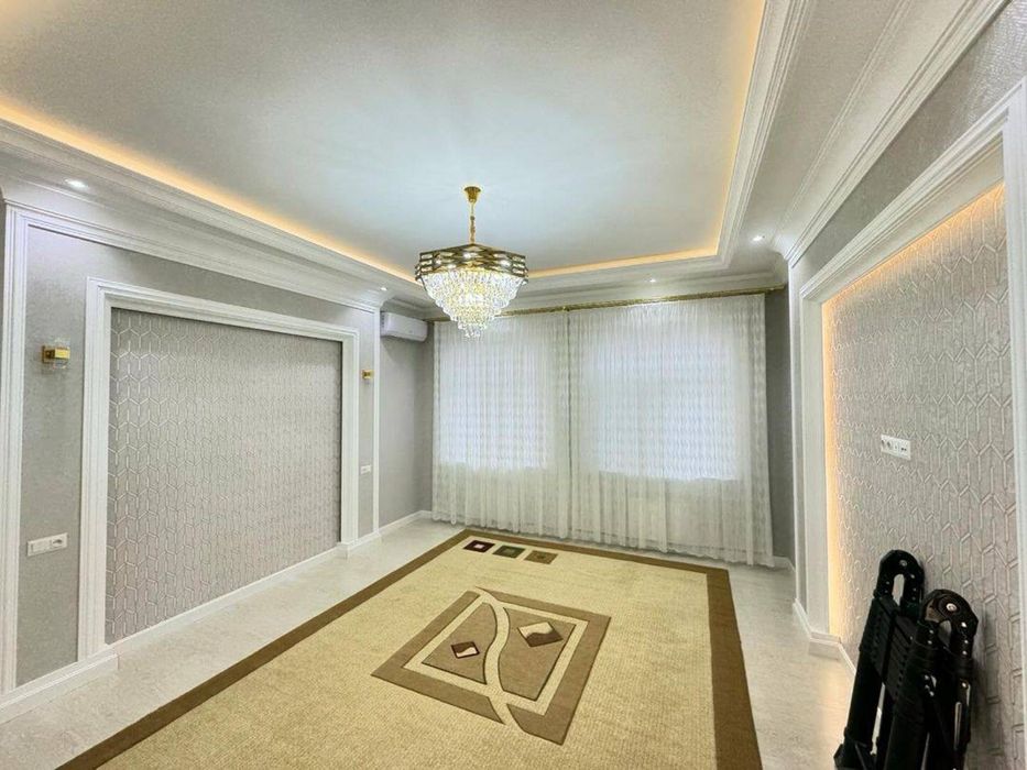 Урикзор (Учтепа тумани)  4 сотих 8 хона Евроремонт