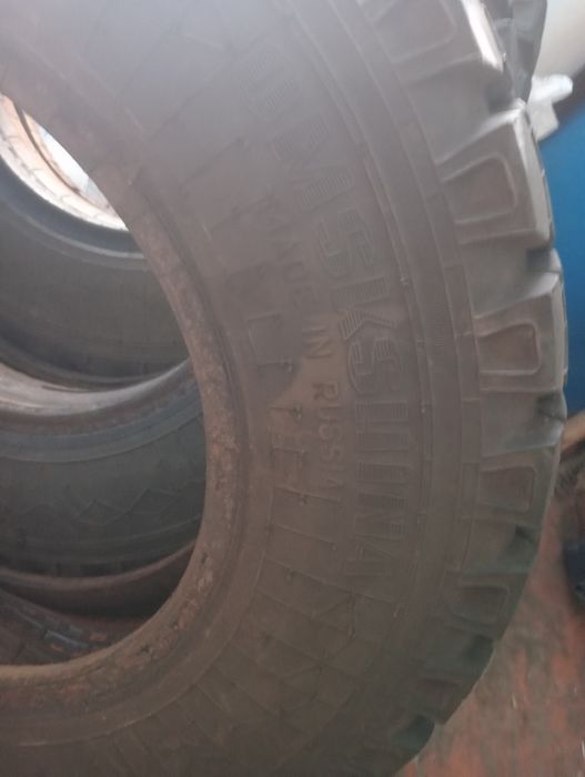 Автошина грузовая