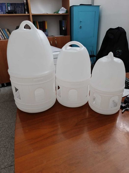 Поилка 5, 3,  литровая, ниппельные для  курей, перепелов ,голубей.