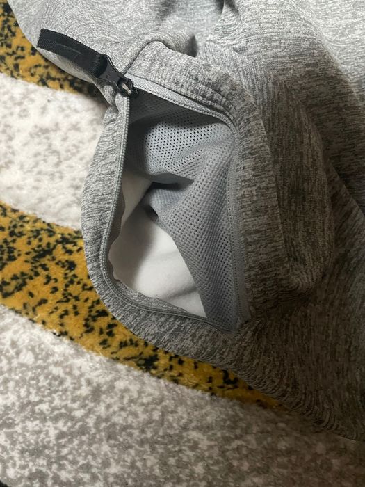 Bluza Nike (nu adidas ,nu armani ,nu palm angels)