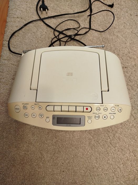 Radio casetofon, cd, aux SONY. Super!!