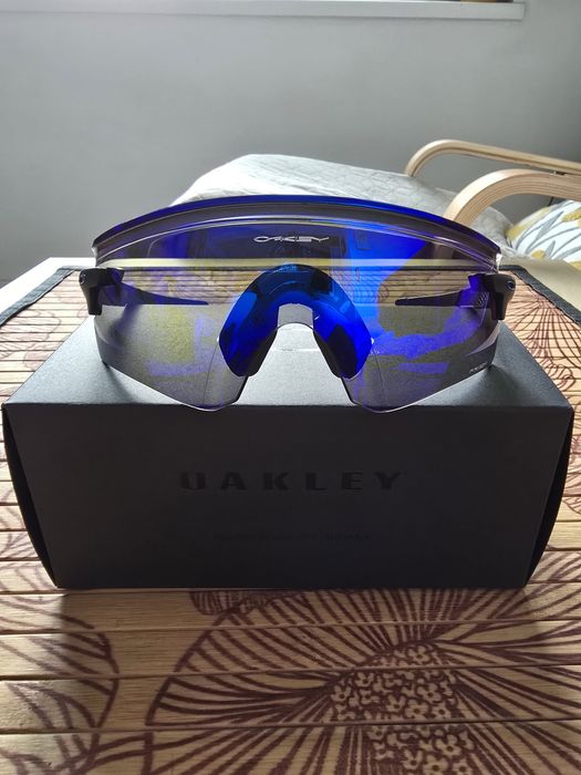 Слънчеви очила Oakley Encoder OO9471 (Matte Black / Prizm Sapphire)
