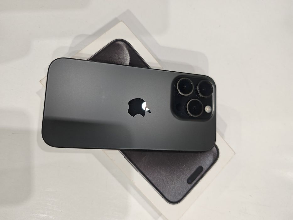 iPhone 15 Pro, Black Titanium