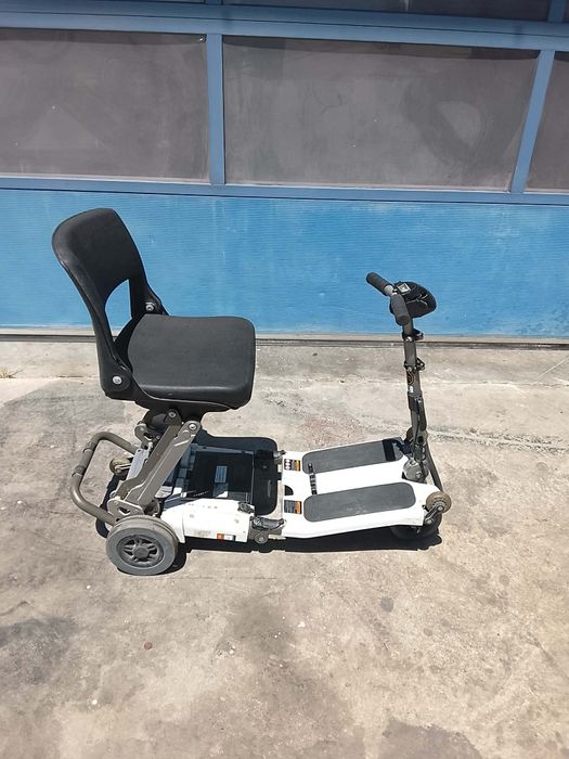 Carucior scuter electric