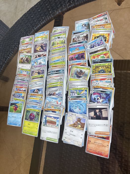 173 оригинални Pokémon карти на английски, японски и френски + подарък Pokémon ex и 3 Reverse Holo