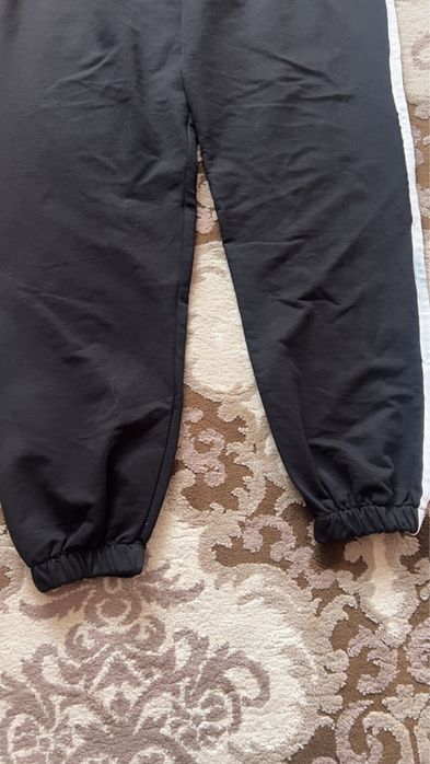 Pantaloni de trening noi