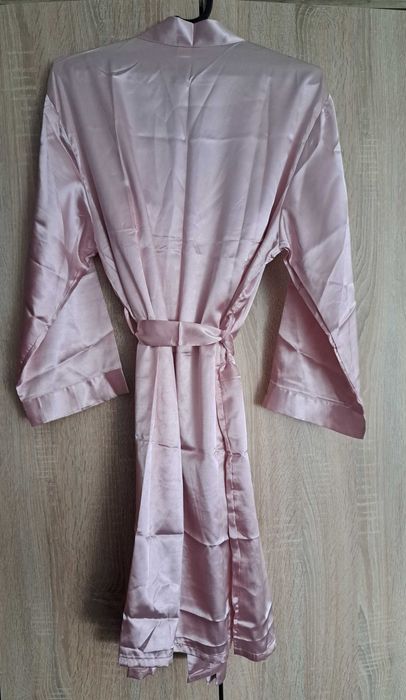 !Чисто нова! Сатенена ношница