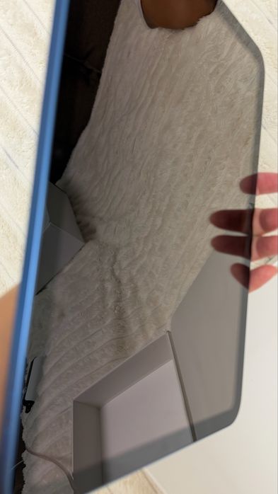 Apple iPad A16 с гарантией год