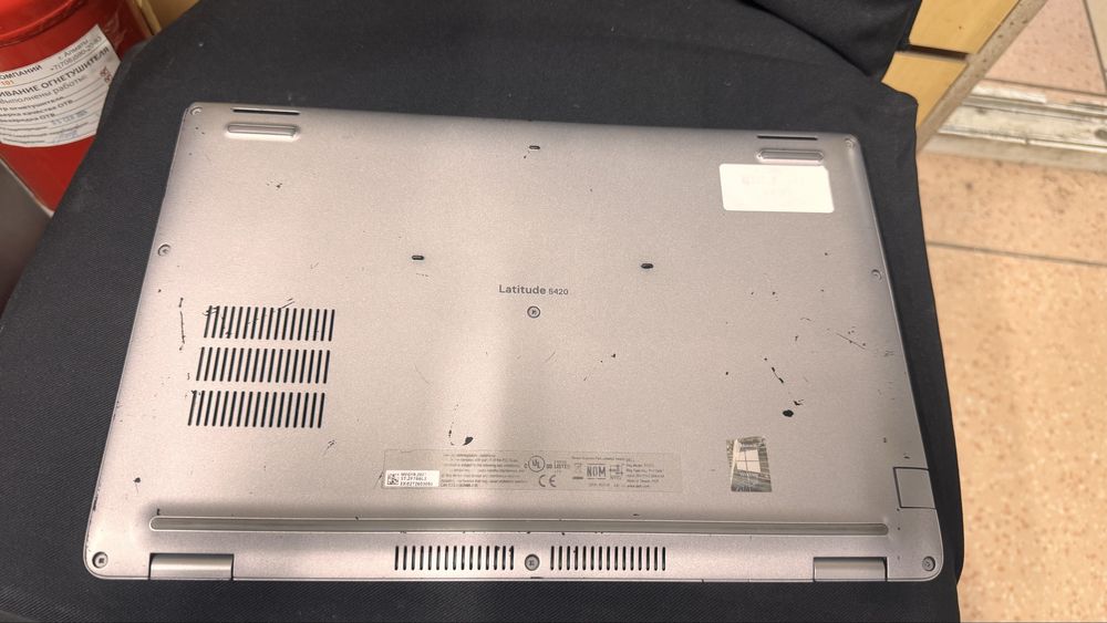 Продам бизнес ноутбук