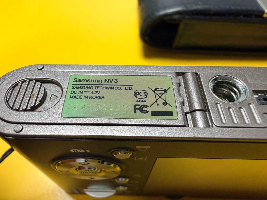 Фотоапарат Samsung NV3 7.2MP Digital Camera