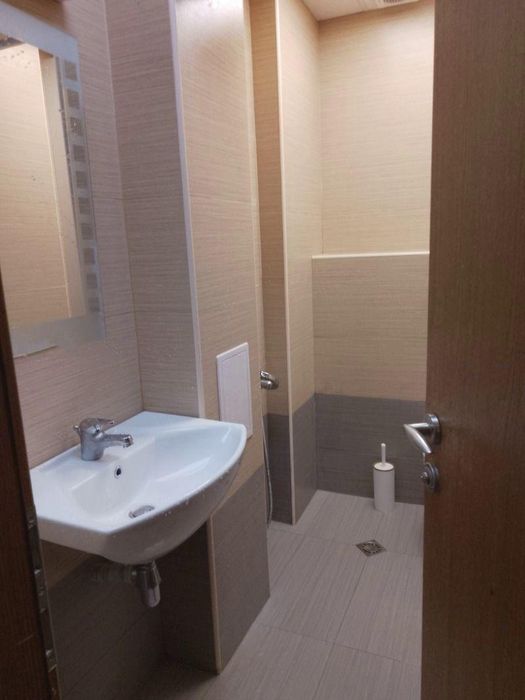 Двустаен апартамент в ж.к. Оборище.