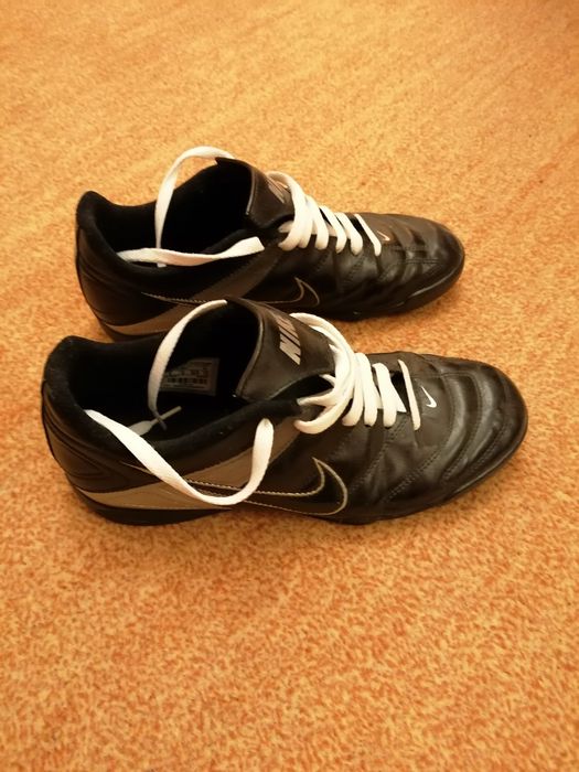 Adidasi originali Nike 41