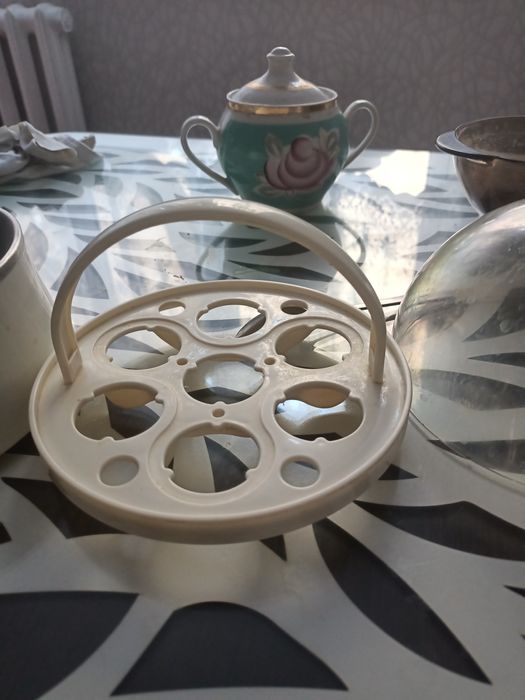 Продаю яйцеварку