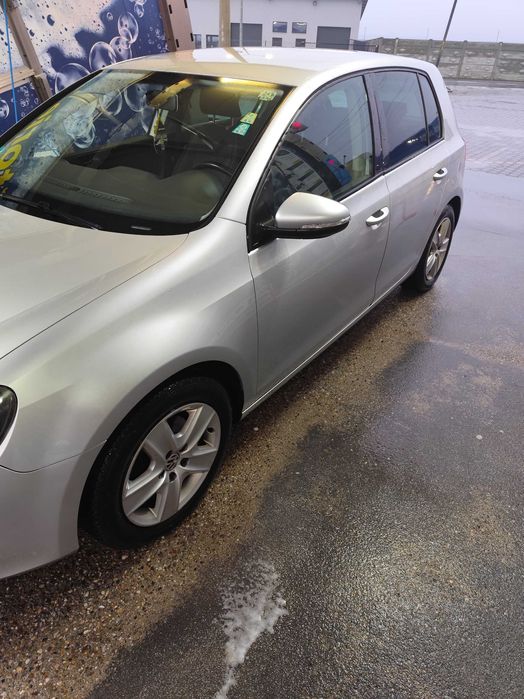Autoturism Golf 6