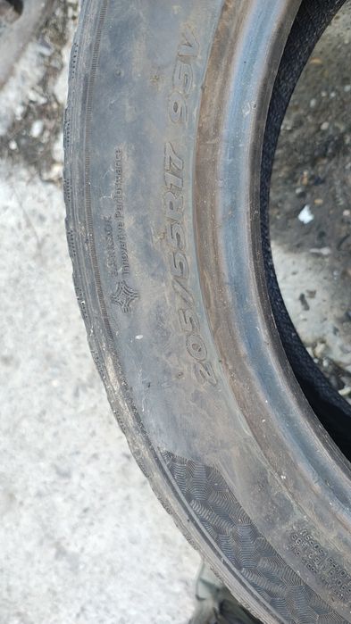 Vând anvelope 205/55/17