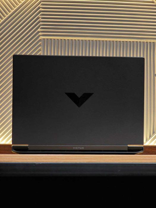 HP victus Ryzen 5 7535Hs Rx 6550m 4g 512GB | ssd nvme 16GB | DDR4 3200