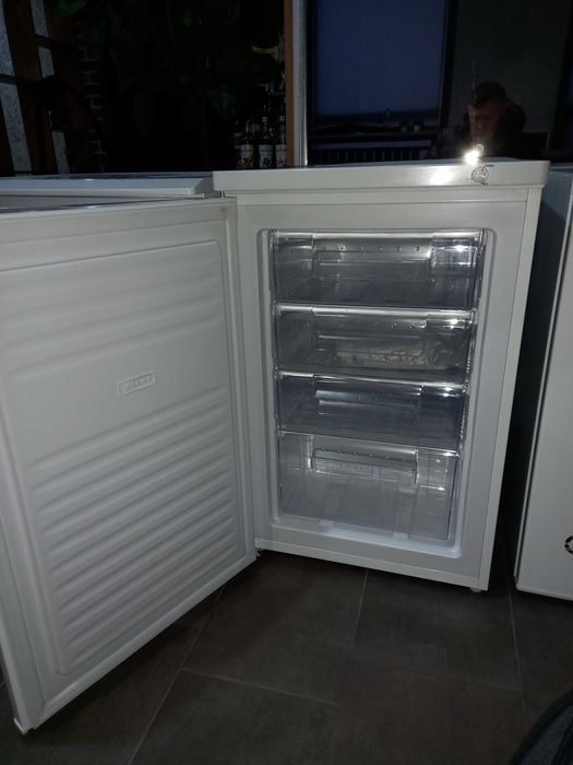 Морозильник барный SNOWCAP. новый.