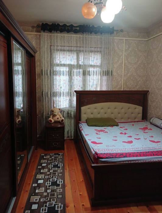 Samarkand viloyat jomboy tuman markazida 7 sotok hovli sotiladi.