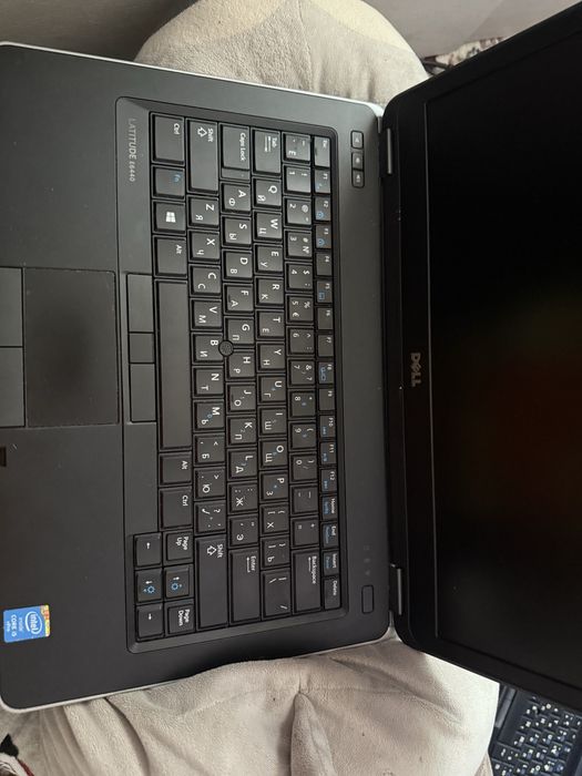 Продам ноутбук Dell в рабочем состоянии.