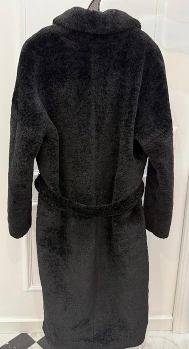 Продам пальто Aurora