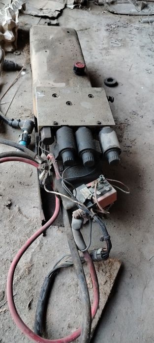 Furani Pritsep liftini nasosi klapini puliti