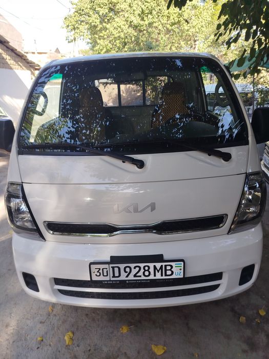 Kia bongo 2024 yil metanda