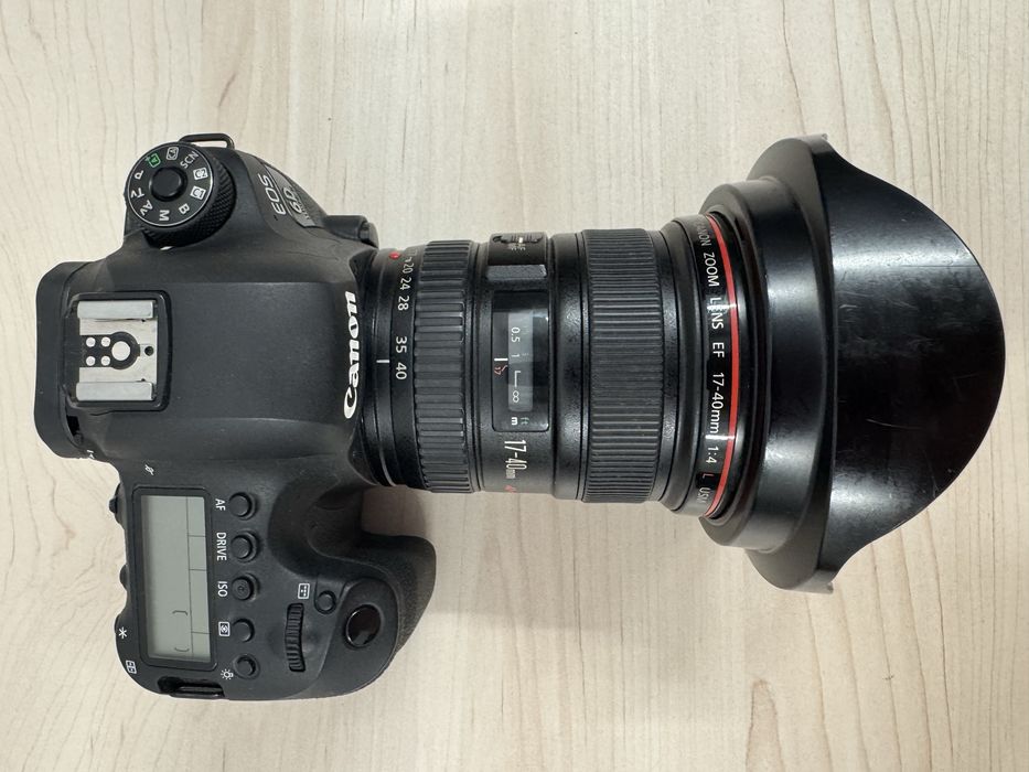Vând pachet foto full-frame Canon EOS 6D Mark II + obiectiv L + blitz