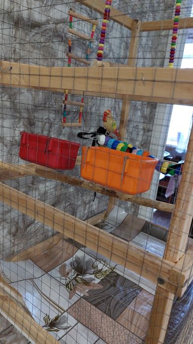 Клетка б/у для попугаев