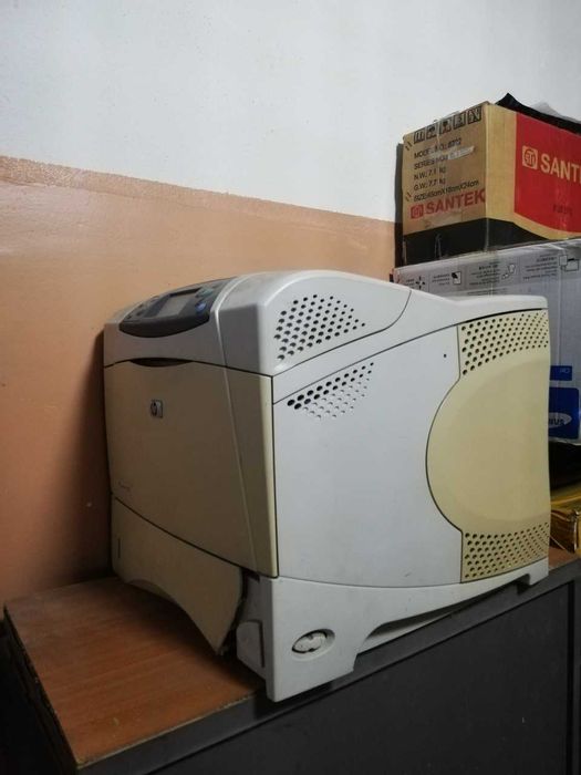 Принтер серии HP LaserJet 4250