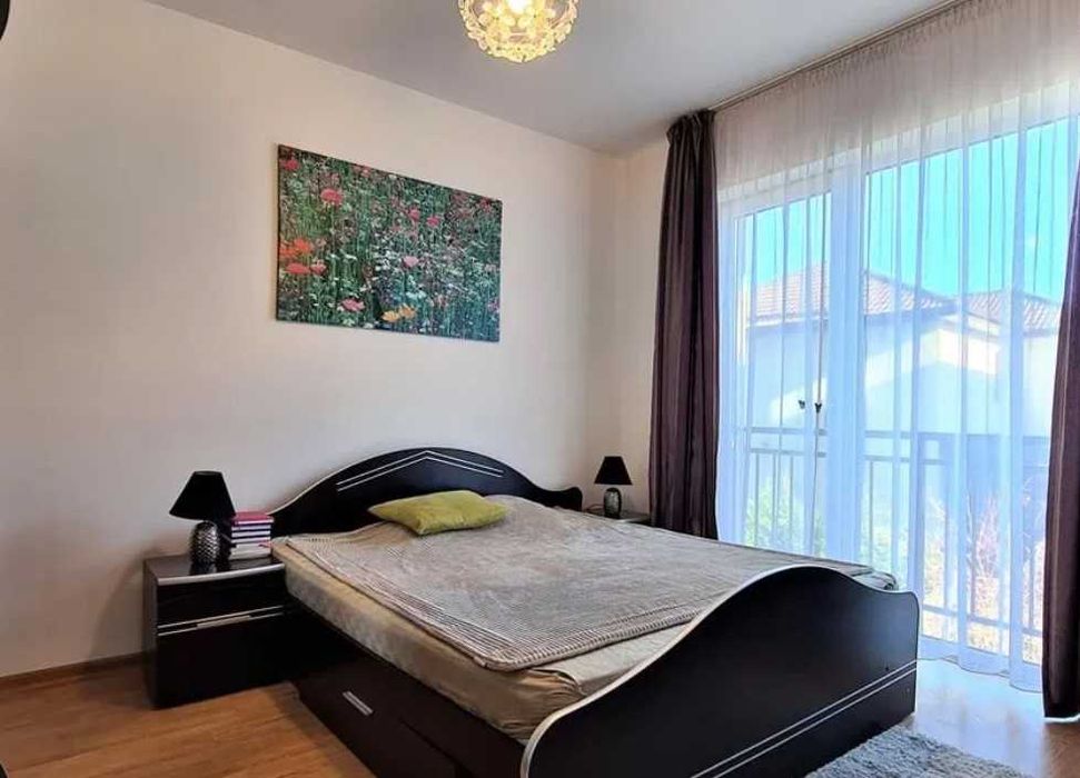 Дава се под наем Тристаен апартамент в Пловдив, Кършияка - 90 кв.м за 341.7 € - Снимка #1