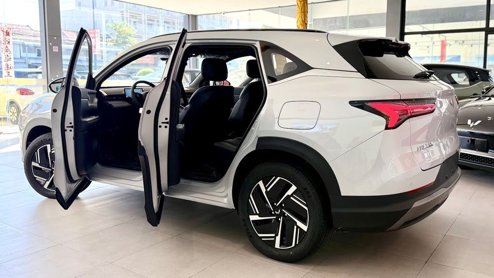 Авто электромобиль новый WULING STARLIGHT - S , кроссовер