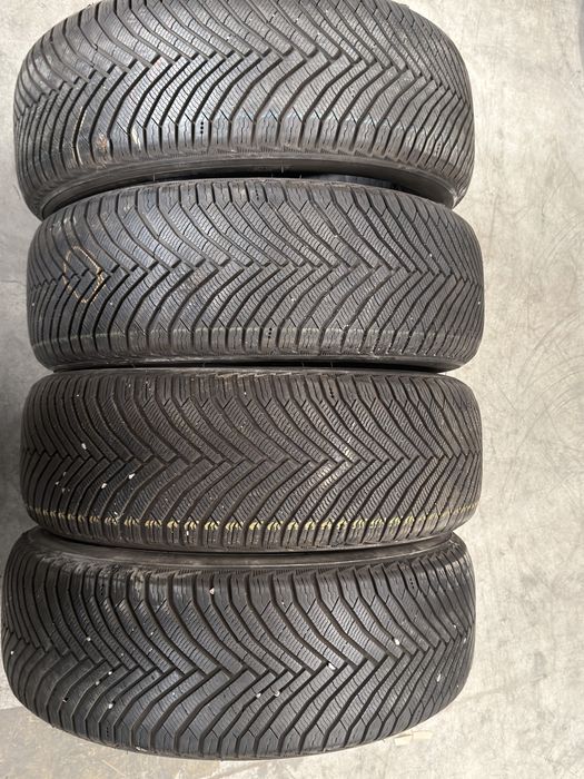 Vand 4 anvelope 225/55/18 michelin de iarnă ca noi