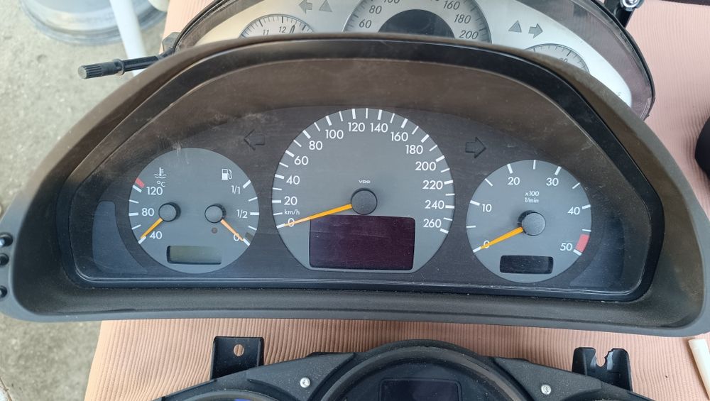 Километражи ,сд и навигации за Мерцедес w210 w212 w203,Порше,Ауди Сеат