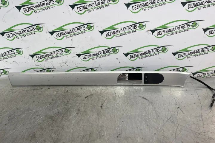 Tweeter fata stanga boxa Volkswagen VW Touareg 2004