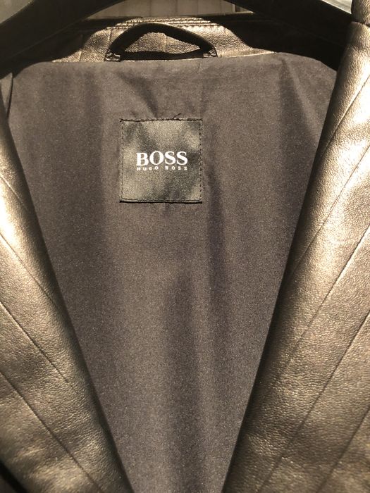 Jacheta  Hugo Boss din piele nappa italiana marimea 54