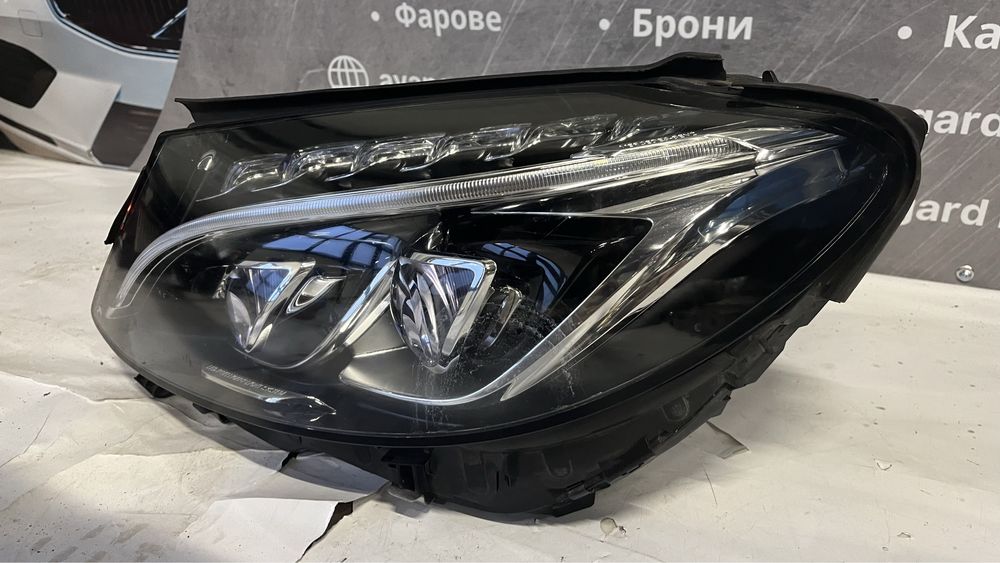 Десен и ляв фар Mercedes C 205 (2014-2021)