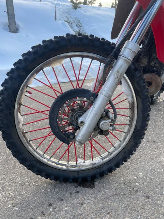 Vând/schimb Yamaha dt125 2003
Piston prox cota A aproximativ 50 ore
Pl