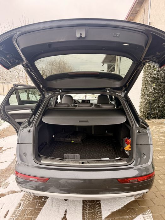 Audi Q5 S line quattro 2019 2.0 TDI – Distribuție schimbată, Impecabil