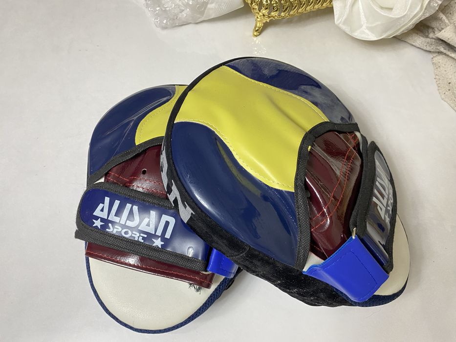 Продаются Боксёрские лапы!!!