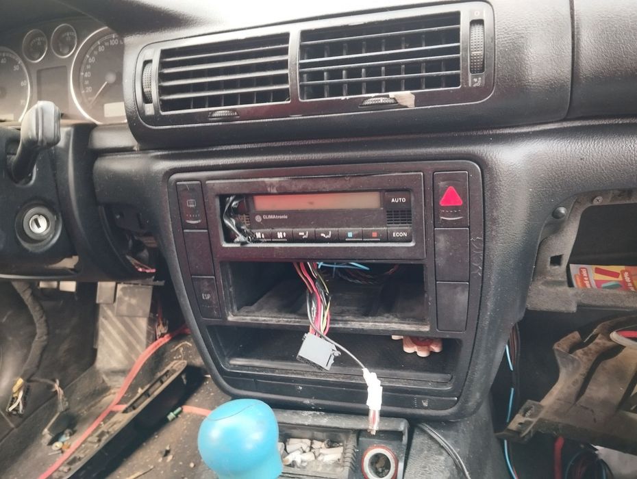 Dezmembrari  VW PASSAT B5, B5.5  1996  > 2005 2.0 Benzina