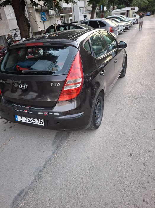 Хюндай i 30 бензин 1.4 109 кс 2008 г