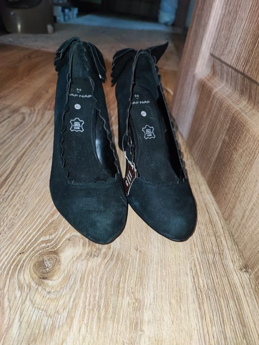 Нови елегантни обувки Naf Naf номер 40